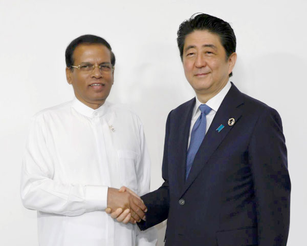 16Welcome-by--japan-prime-minister