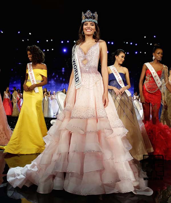 Miss Puerto Rico Stephanie Del Valle stands after winning the Miss World 2016 Competition in Oxen Hill, Maryland.