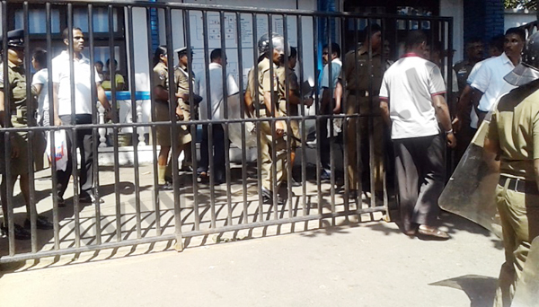 ගාලු පොලිසියේ ගේට්ටු වැසෙයි