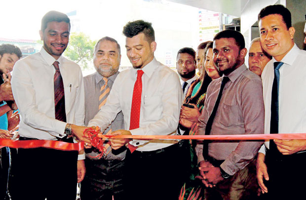 Fashion Bug opens 17th store in Wellawatta - Business News