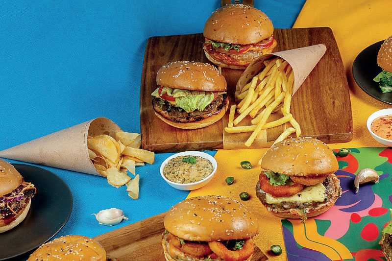 Full'r brings delicious burgers handcrafted with love