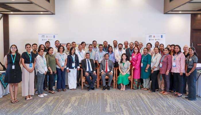 Steering senior public sector officials towards innovative thinking