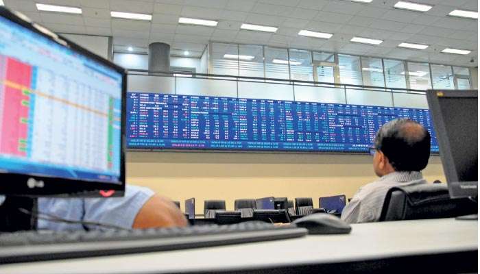 Smartest investor and market-shaking opening price: Capitalising on inefficiencies in pre-open option