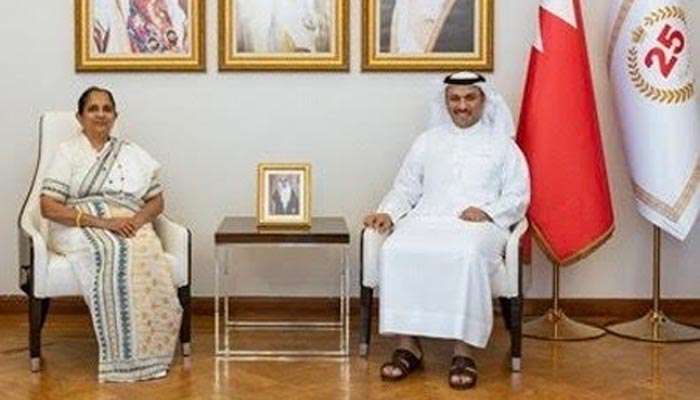 Sri Lankan Ambassador meets Bahrain’s Minister of Information