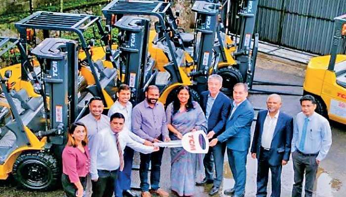 De Soysa and Company strengthens partnership with Lion Brewery through delivery of nine TCM forklifts