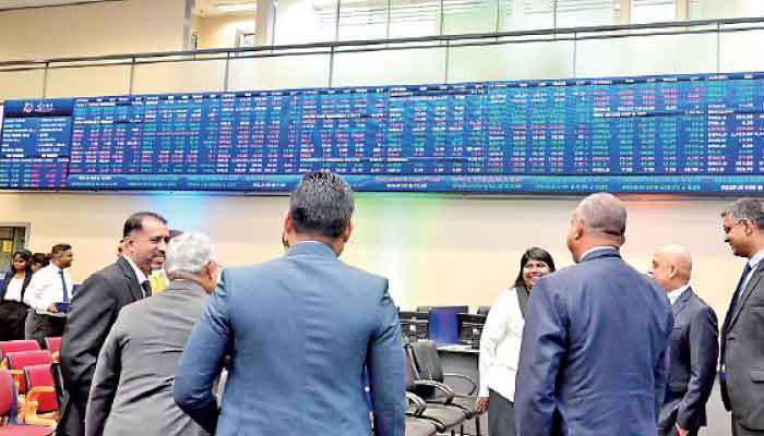 CSE recovers from early slide to close week flat