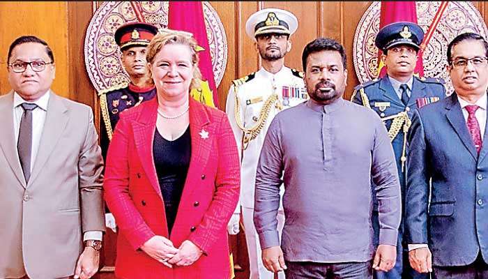 Five new envoys present credentials to President