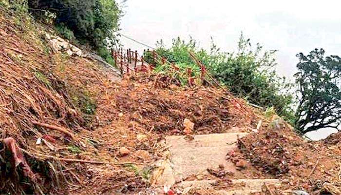 Heavy rain, strong winds forecast until tomorrow