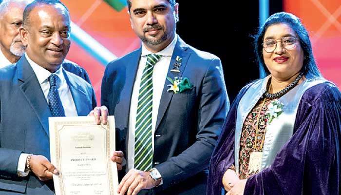 SLIA award for Sri Lanka’s first Three Sinha Clean Room Door, turning a new page in healthcare and laboratory sectors