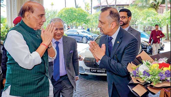 Taj Samudra welcomes Defence Minister of India