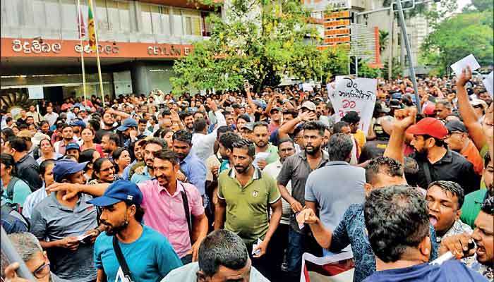CEB unions escalate protest, disrupts traffic