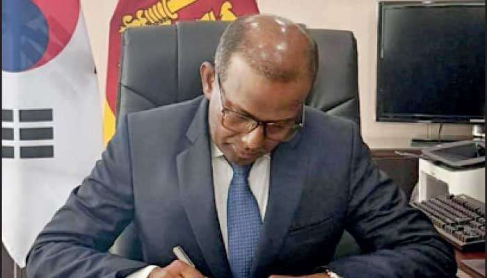 Ambassador designate of Sri Lanka to the Republic of Korea assumes duties
