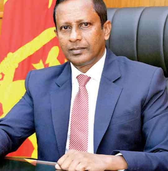 Govt. mulls increasing personal tax threshold to Rs. 200,000