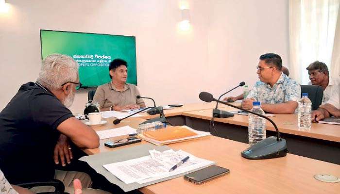 Sajith discusses grievances of MSMEs