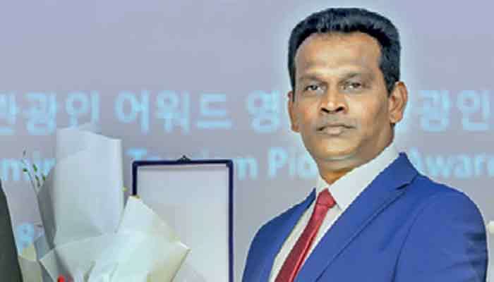 Tourism Deputy Minister receives top global tourism award in Seoul