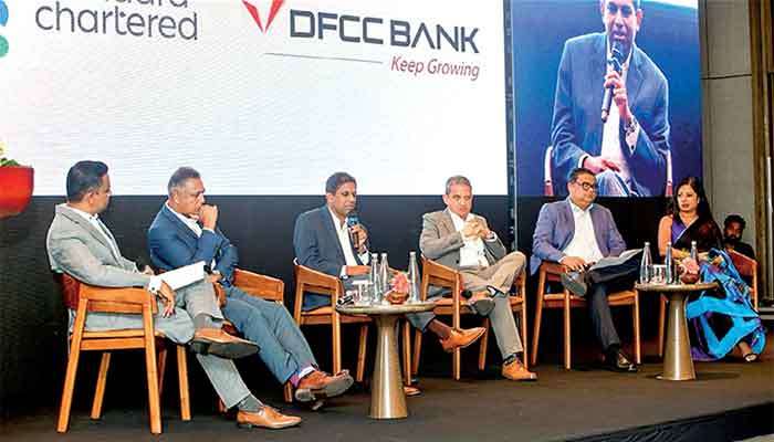 Wealth, retail colleagues of SCB and DFCC in town hall meeting