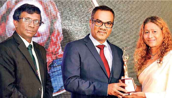 Vidyani Hettigoda recognised at Sri Lankan Top 100 Iconic Women 2025 awards