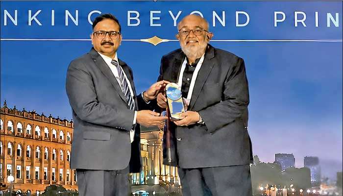 Sri Lankan printer Sathis Abeywickrama recognised as a ‘Flexo Avenger’  at Flexo Summit Asia 2026