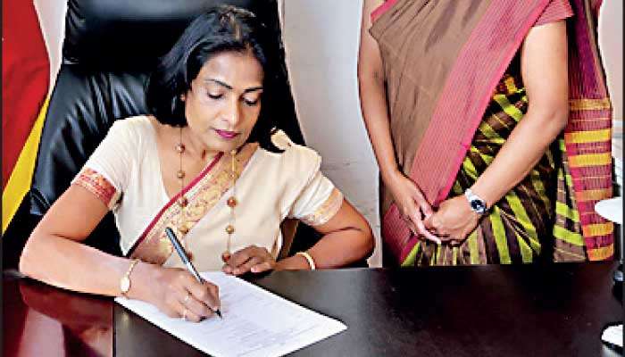 Newly-appointed Consul General of Sri Lanka assumes duties in Shanghai