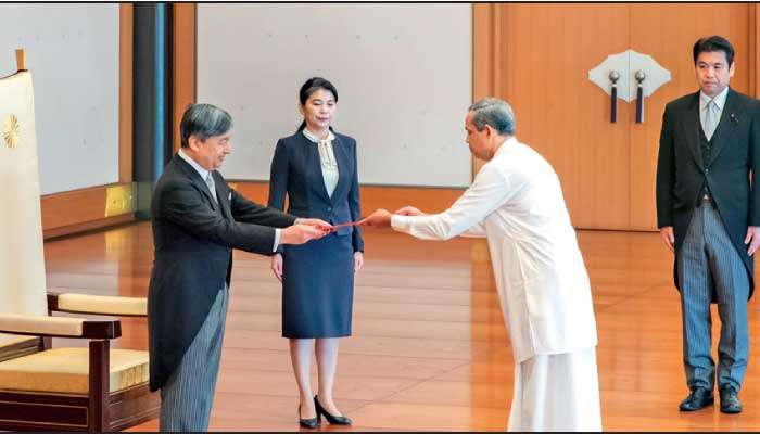 Ambassador Prof. Pivithuru Janak Kumarasinghe presents credentials to Emperor of Japan