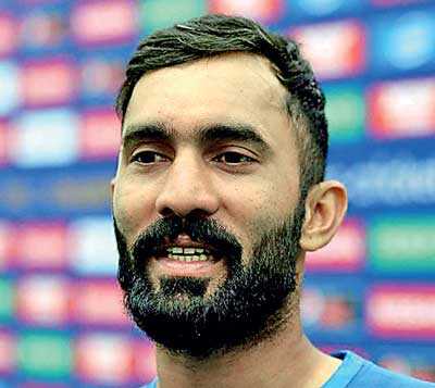 Indian Premier League (IPL) | Dinesh Karthik makes it, Rishabh Pant ignored  in India's 2019 World Cup squad - Telegraph India