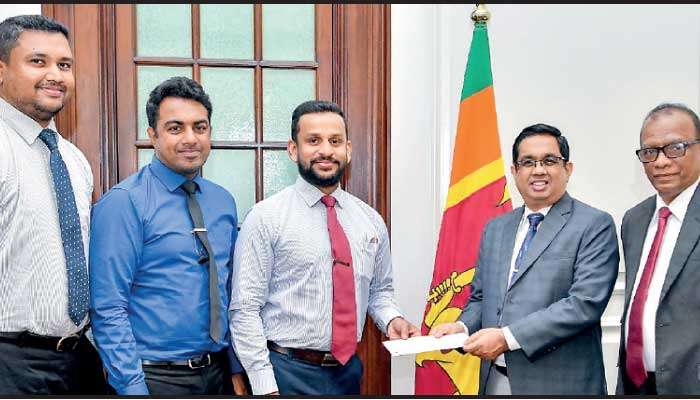 SriLankan Airlines Licenced Aircraft Engineers donate Rs. 1.35 m to Rebuilding Sri Lanka’ Fund