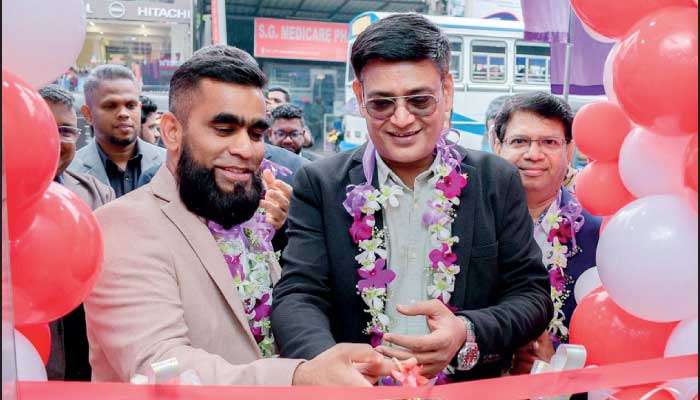 Techzone launches AI-enabled Lenovo experience store in Kandy