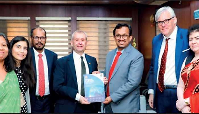 UK Trade Envoy discusses exports growth, investment climate with Industry Minister
