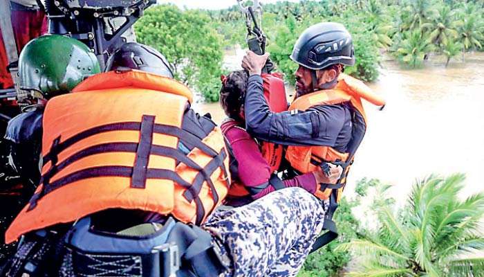 People rescued by Air Force Bell 212 aircraft