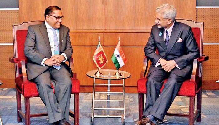 FM Vijitha Herath meets Indian FM  Dr. Jaishankar in Oman