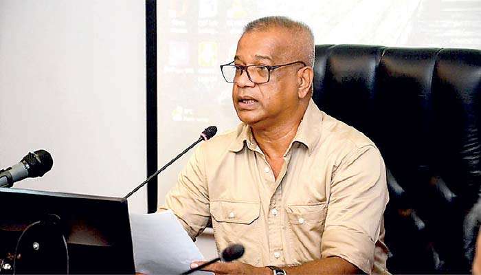 Minister sees red over landslide warnings