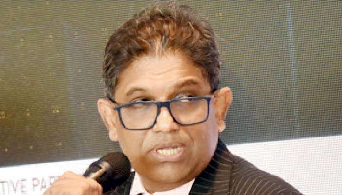 Standard Chartered CEO hails ‘doable’ Budget 2026