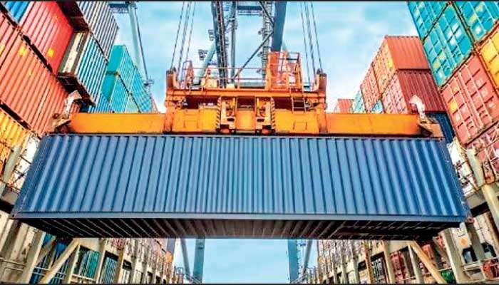 Current account returns to surplus in August
