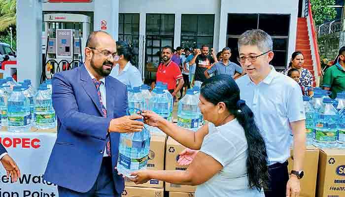 Sinopec Supports Flood-Hit Communities with Emergency Water Relief Under Clear Spring Initiative
