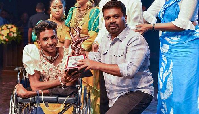 On knees to lift up differently-abled