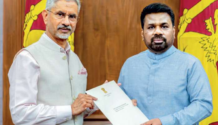 India will stand shoulder-to-shoulder with Lanka: Modi