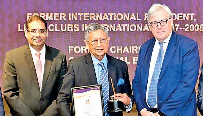 Eminent business leaders bestowed with Lifetime Achievement Awards by SLID-ACCA