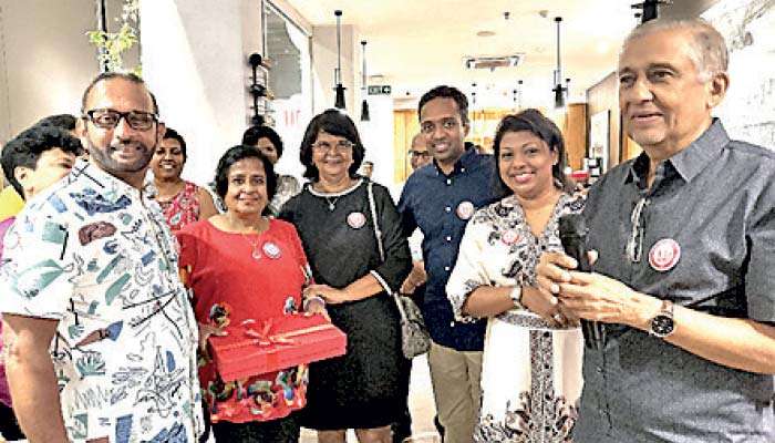 Ex-Ceylon Chamber staff celebrate 10th anniversary bash