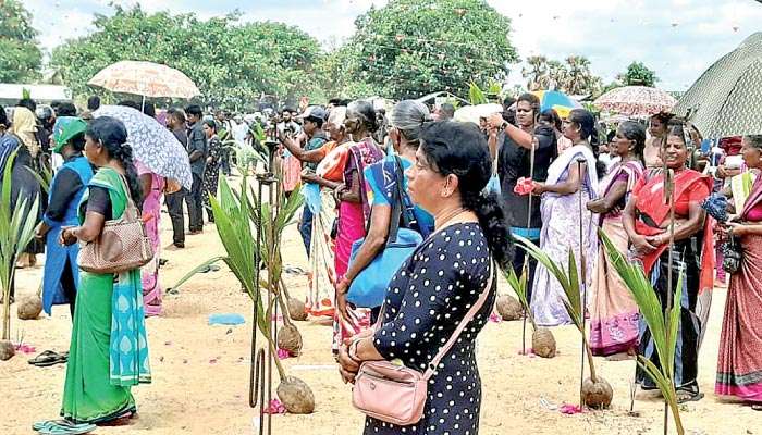 Thousands of Tamils converge at Mullivaaikkaal