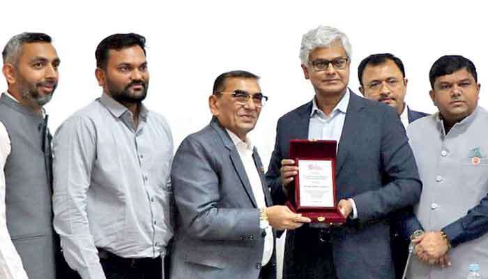 Ceylon Chamber and Southern Gujarat Chamber renew MoU