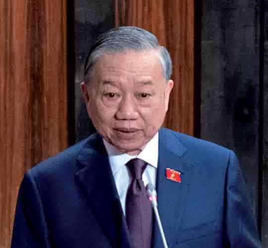 Vietnam shares economic lessons with Sri Lanka