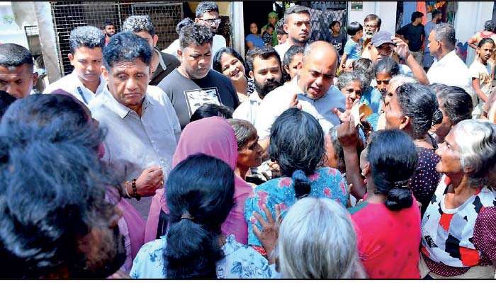 Sajith, SJB MPs assist flood-hit Kolonnawa residents