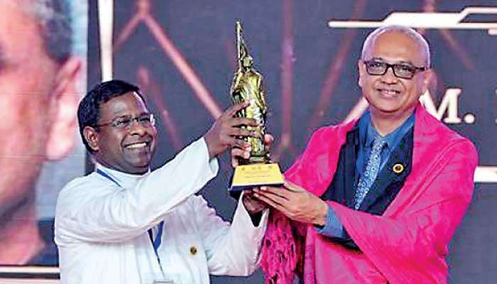 Loyola College honours Indo-Lanka Chamber of Commerce and Industry President with Global Excellence Award