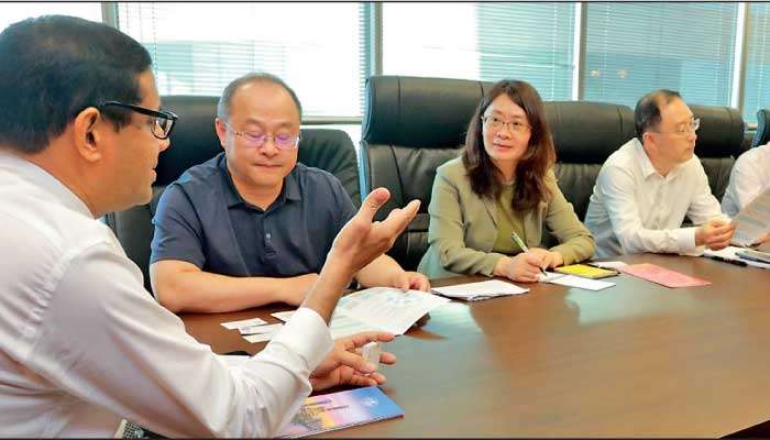 Chinese delegation from Pudong visits BOI