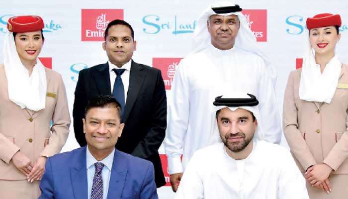 Harin meets Emirates Chairman and CEO Al Maktoum in Dubai