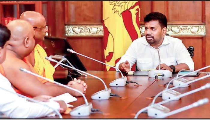 Sri Dalada Maligawa contributes to ’Rebuilding Sri Lanka’ Fund