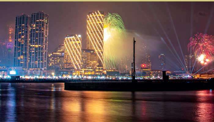 New Year celebrations light up Colombo city