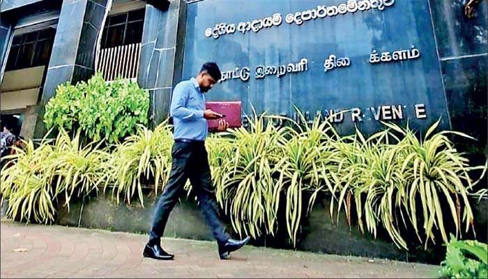 Transfer pricing in a locked room