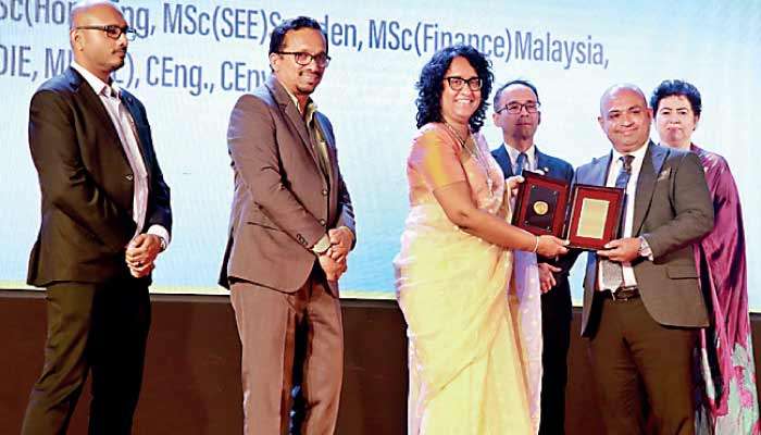 Wijeya COO Janaka wins APO National Award for Productivity Advocates
