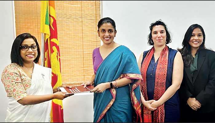 Verité Media and Politics presents proposal for ethical reporting on women